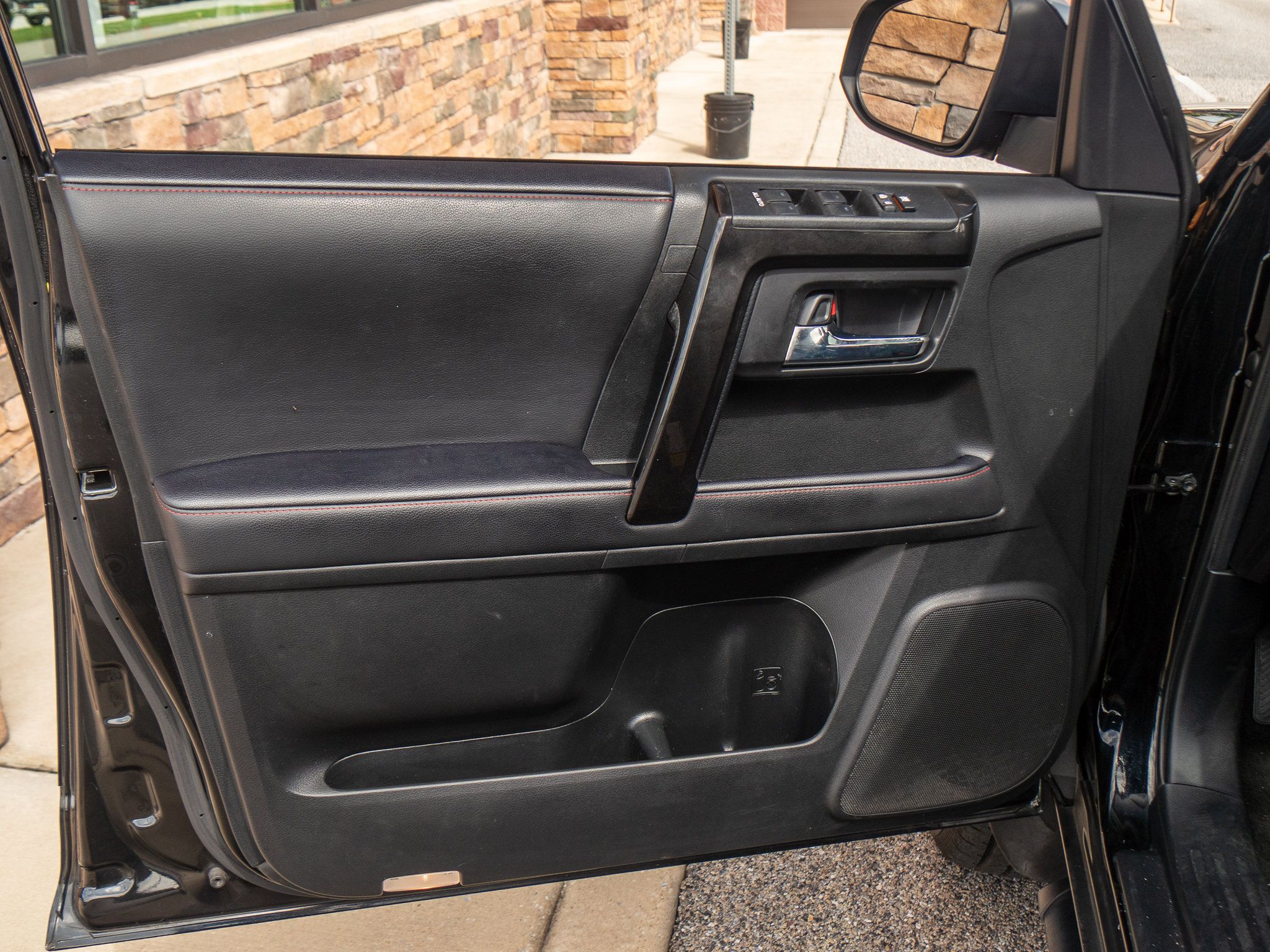 Used 2023 Toyota 4Runner TRD Off-Road Premium w/ Moonroof Package AWD/4WD image 10