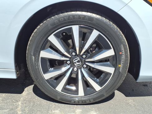 Certified 2023 Honda Civic EX image 6