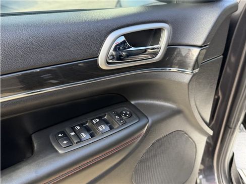 Used 2018 Jeep Grand Cherokee Trailhawk AWD/4WD image 15