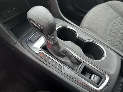 Certified 2024 Chevrolet Equinox LT image 2