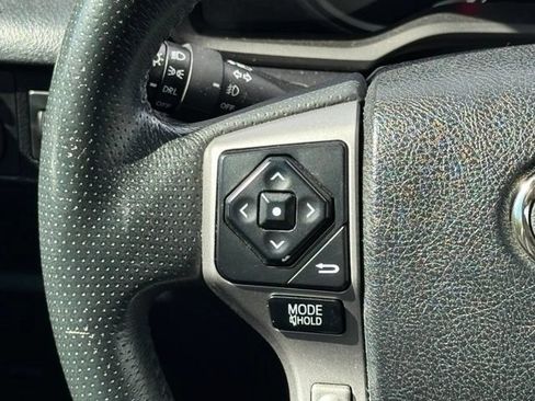 Used 2016 Toyota 4Runner SR5 AWD/4WD image 11