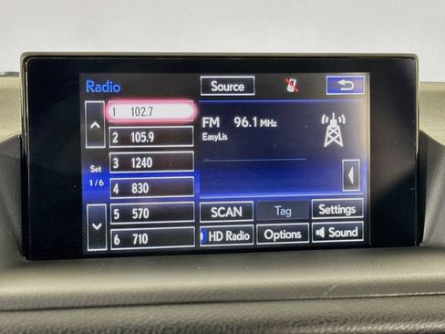 Used 2017 Lexus CT 200h FWD image 36
