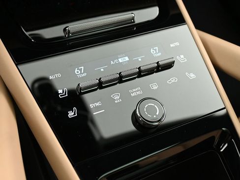 New 2026 Porsche Cayenne Coupe AWD/4WD image 22
