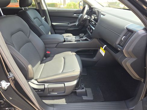 New 2026 Nissan Pathfinder SL FWD image 21