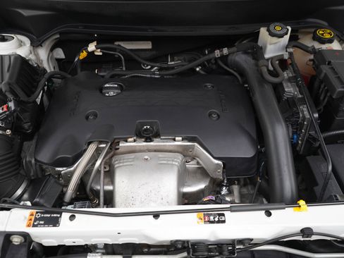 Used 2018 Chevrolet Equinox Premier w/ Infotainment II Package AWD/4WD image 32