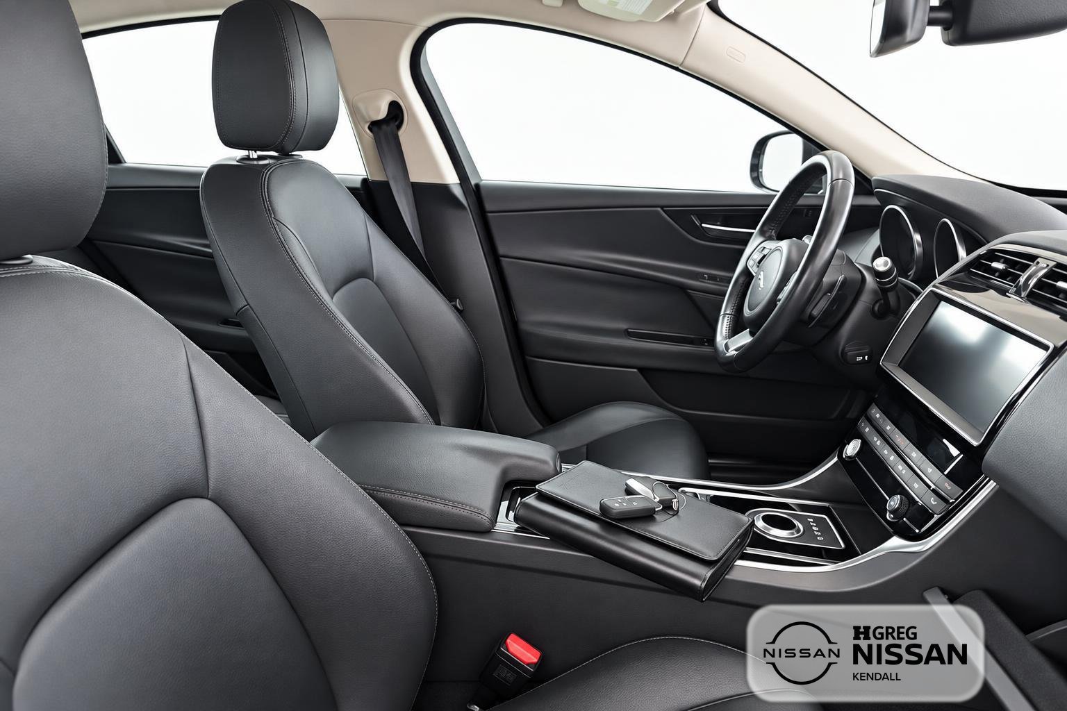 Used 2019 Jaguar XE RWD image 8