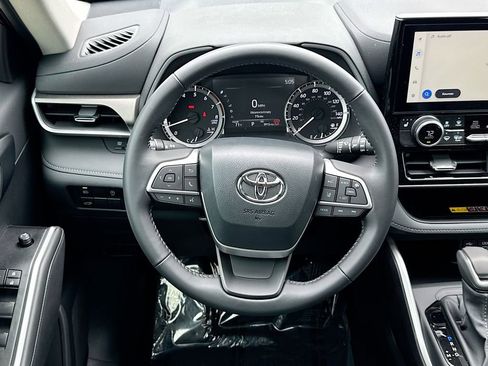 Used 2026 Toyota Highlander XLE AWD/4WD image 22