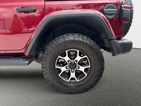 Used 2021 Jeep Wrangler Unlimited Rubicon AWD/4WD image 11