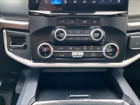 Used 2024 Ford Expedition Max XLT image 53