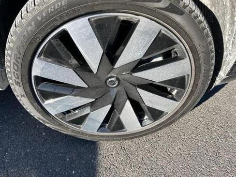 Used 2024 Volvo XC90 T8 Plus image 6