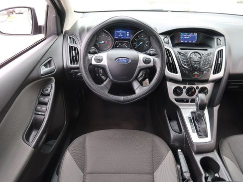 Used 2013 Ford Focus SE FWD image 14