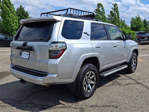 Used 2023 Toyota 4Runner TRD Off-Road Premium w/ Moonroof Package AWD/4WD image 6