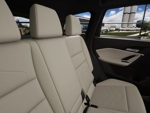 Used 2025 BMW X1 xDrive28i w/ Convenience Package image 39