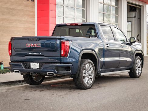 Used 2022 GMC Sierra 1500 Denali w/ Denali Reserve Package AWD/4WD image 3