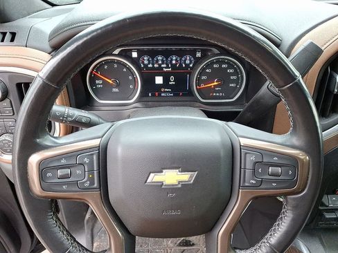 Used 2020 Chevrolet Silverado 1500 High Country w/ Technology Package image 19
