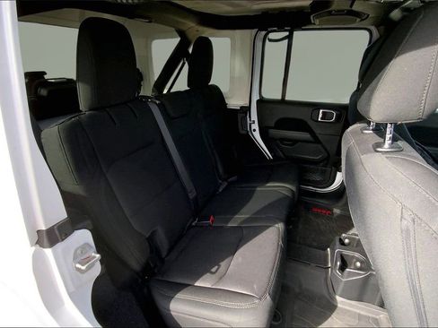 Used 2020 Jeep Wrangler Unlimited Sahara AWD/4WD image 24
