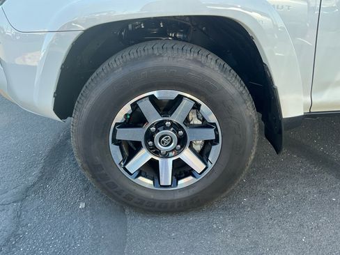 Certified 2024 Toyota 4Runner TRD Off-Road Premium image 24