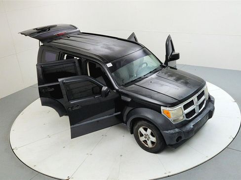 Used 2008 Dodge Nitro SXT image 16
