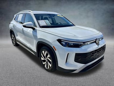 Certified 2026 Volkswagen Tiguan S FWD image 3