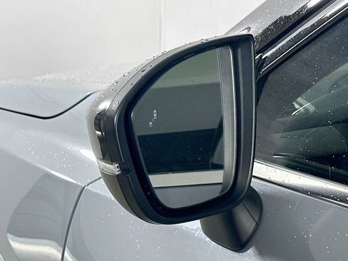 Used 2023 Nissan Pathfinder Platinum w/ Lighting Package (N93) FWD image 40