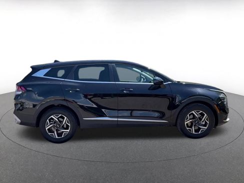 Used 2025 Kia Sportage LX FWD image 16