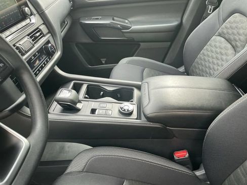 Used 2024 Nissan Pathfinder S AWD/4WD image 20
