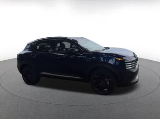 Used 2026 Nissan Kicks SR FWD video 2