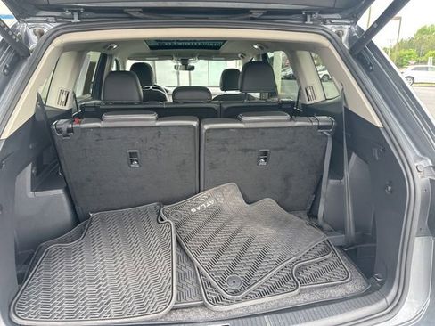 Used 2024 Volkswagen Atlas SEL AWD/4WD image 11