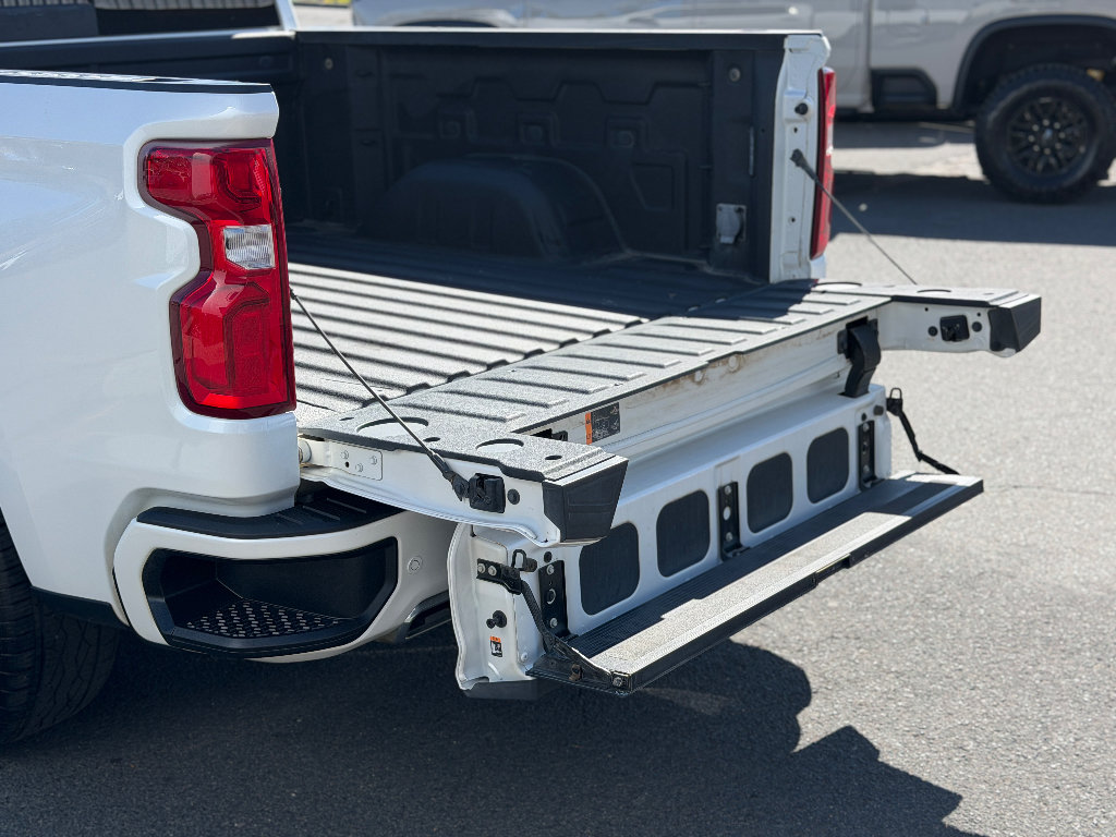 Used 2022 Chevrolet Silverado 1500 High Country w/ Safety Package II AWD/4WD image 26