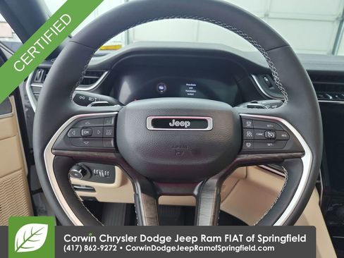 Certified 2024 Jeep Grand Cherokee Limited w/ Luxury Tech Group II AWD/4WD image 21