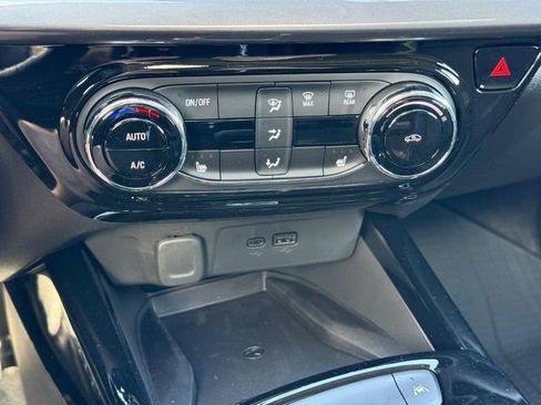 New 2026 Chevrolet Trax ACTIV w/ Sunroof Package FWD image 14