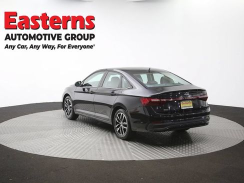 Used 2025 Volkswagen Jetta SE FWD image 65