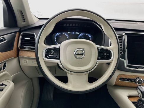 Used 2022 Volvo XC90 T6 Momentum w/ Advanced Package AWD/4WD image 24