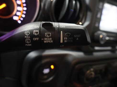 Used 2019 Jeep Wrangler Unlimited Sport image 35