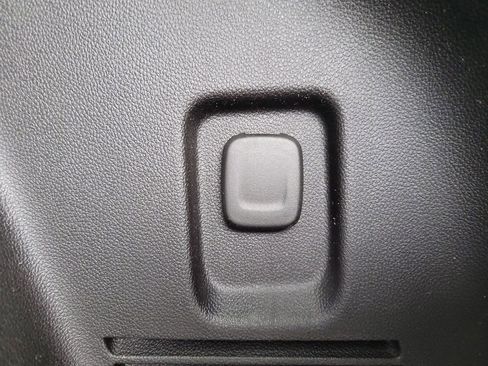 Used 2020 Chevrolet Blazer RS image 9