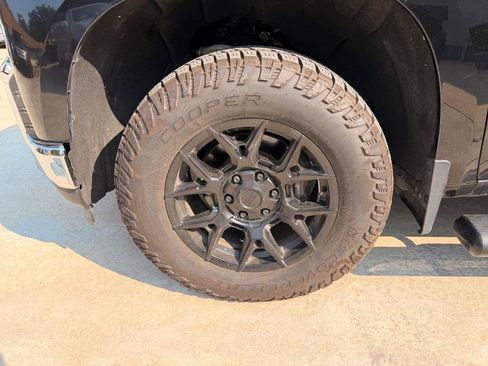 Used 2019 Chevrolet Silverado 1500 LT w/ All-Star Edition AWD/4WD image 13