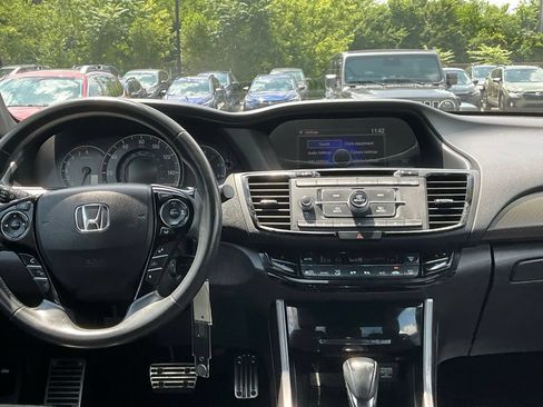Used 2016 Honda Accord Sport image 28