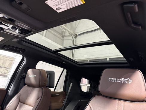 New 2026 Chevrolet Tahoe High Country AWD/4WD image 24