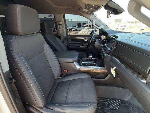 Used 2024 Chevrolet Silverado 1500 LT Trail Boss w/ Protection Package image 12