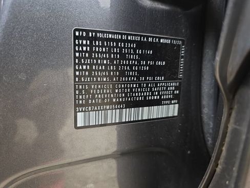Used 2023 Volkswagen Tiguan SE R-Line FWD image 33