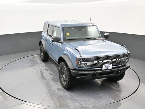 New 2025 Ford Bronco Badlands image 35