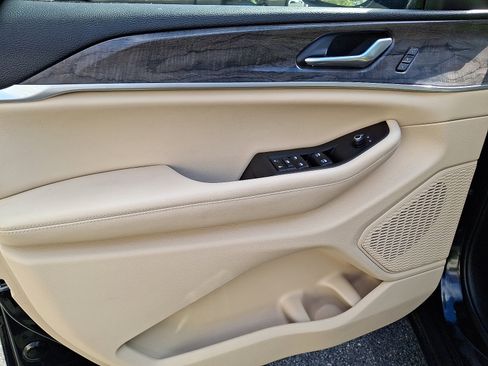 Certified 2023 Jeep Grand Cherokee Limited image 12