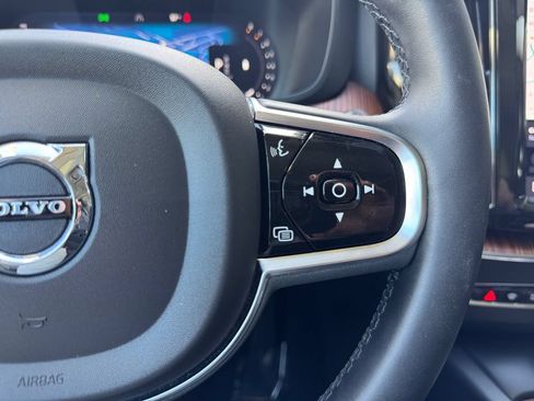 Certified 2023 Volvo XC60 B5 Plus w/ Climate Package AWD/4WD image 18