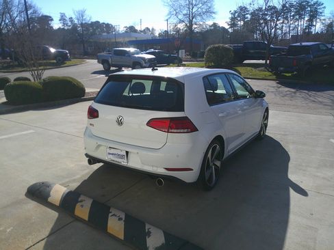 Used 2020 Volkswagen GTI Autobahn image 11