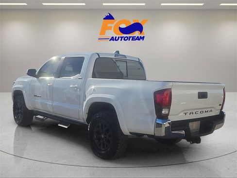 Certified 2023 Toyota Tacoma SR5 image 3