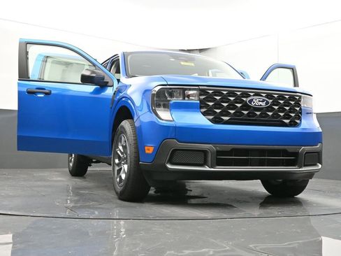 New 2025 Ford Maverick XLT w/ XLT Luxury Package image 71