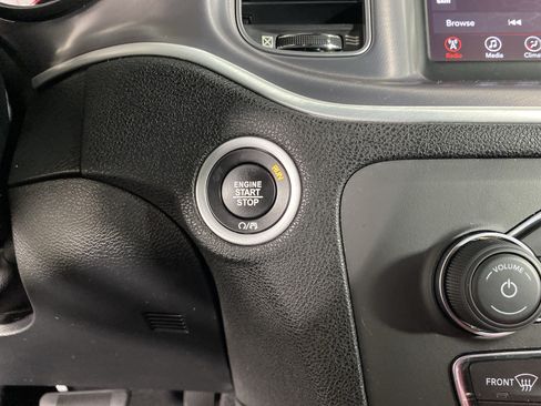 Used 2020 Dodge Charger SXT RWD image 24