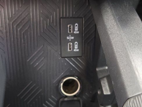 Certified 2025 Toyota Tacoma SR5 AWD/4WD image 24