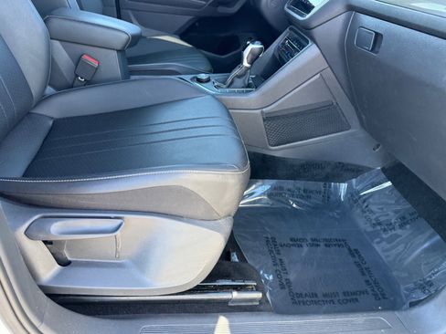 Used 2024 Volkswagen Tiguan Wolfsburg Edition image 12