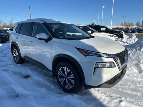 Certified 2023 Nissan Rogue SV image 1